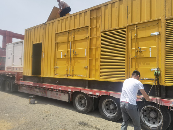 郊区发电机出租100KW发电机需要什么规格的电缆线？